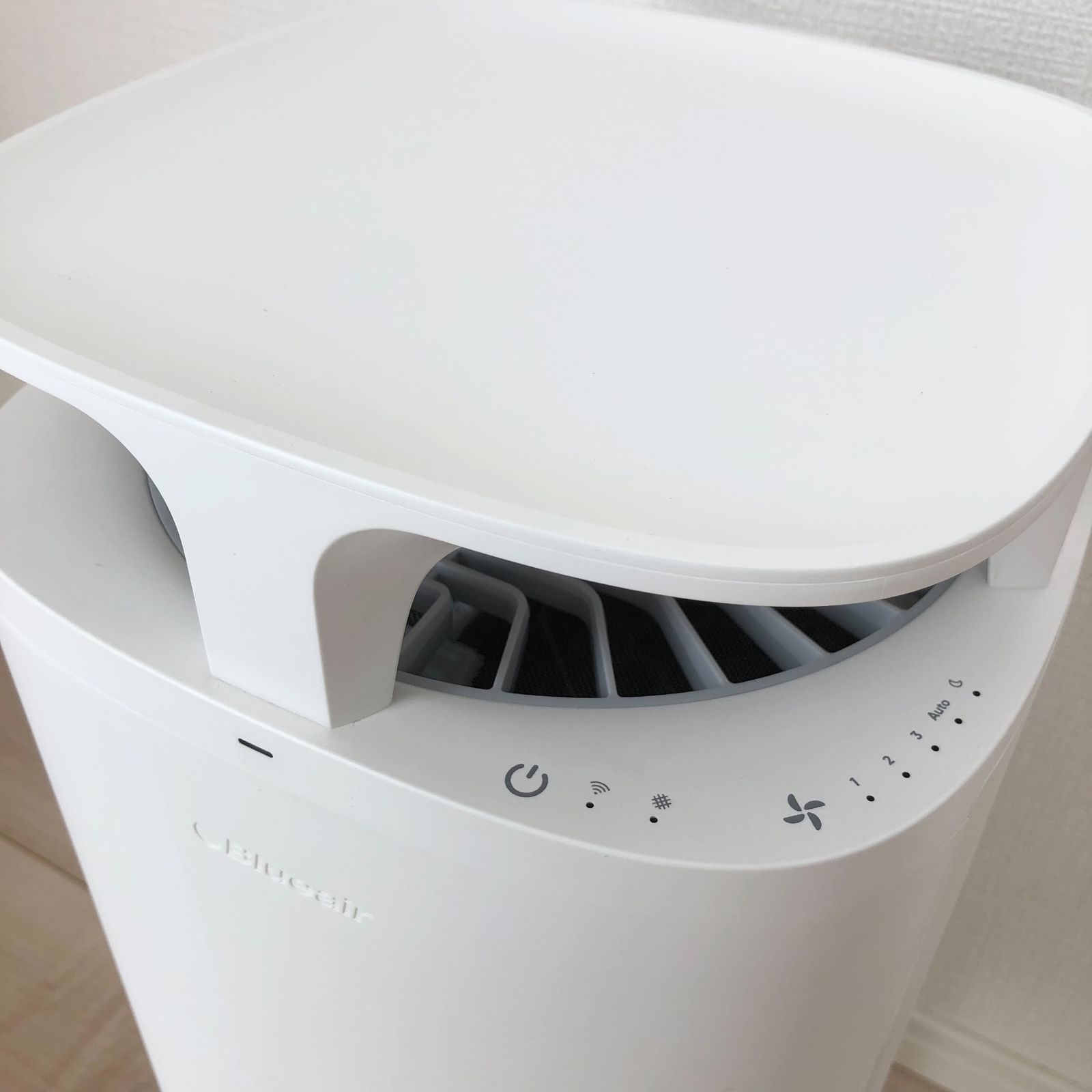 ブルーエア 空気清浄機 18畳 リビング 寝室 ダストマグネット 5210i 花粉 脱臭 節電 ペット 抜け毛 ステルス家電 上下吸引 ハウスダスト ウイルス パワフル清浄 換気 簡単お手入れ アプリ操作