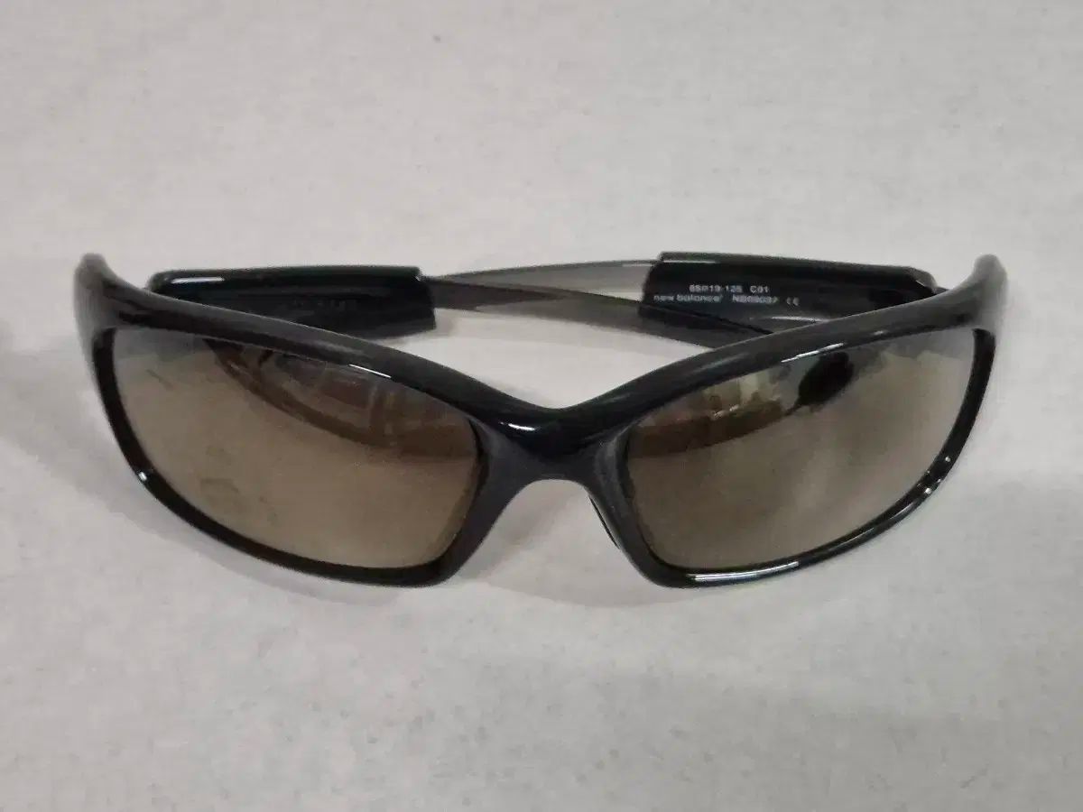 ニューバランス サングラス NB08037 ブラック