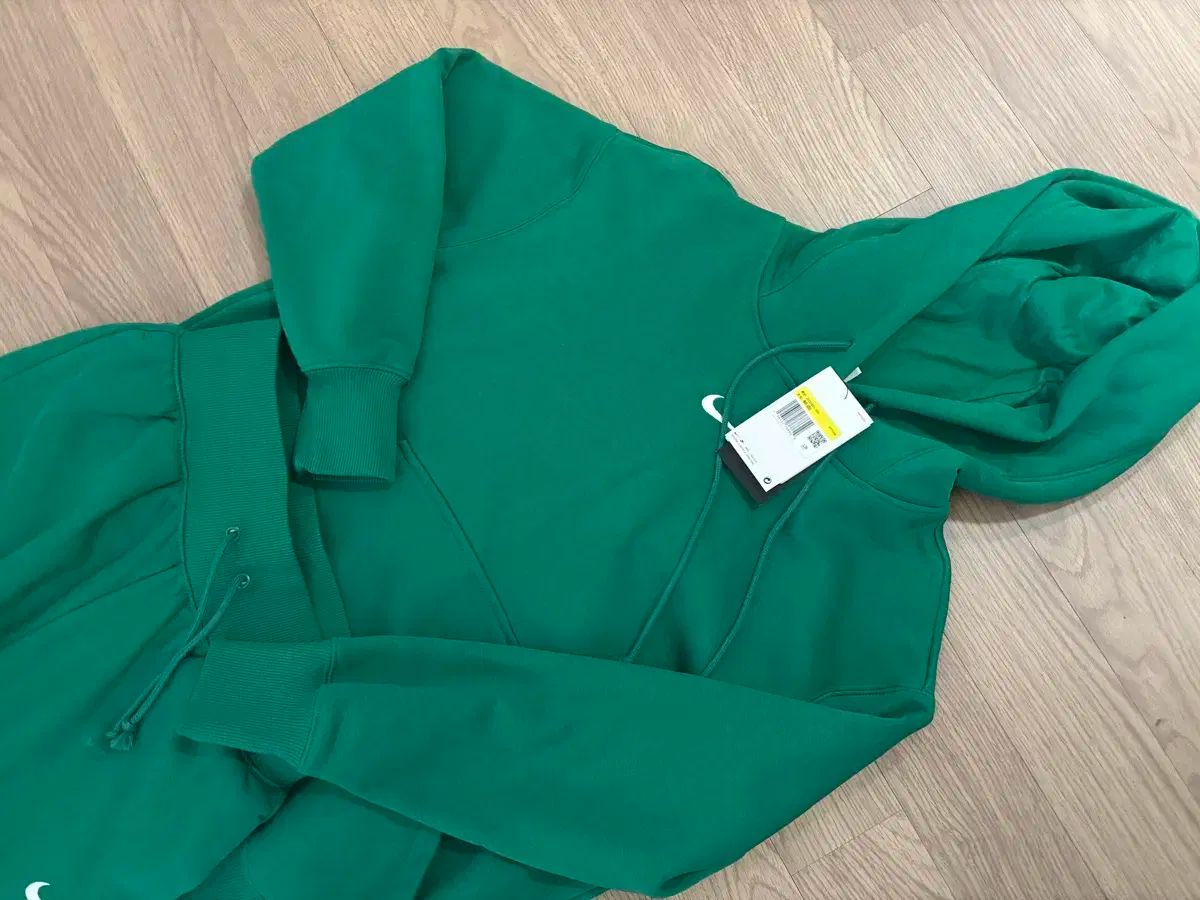 NIKE 起毛 WHO オーバ Tシャツ ジョガーパンツ オーバーサイズ ワイドフィット レディース Sサイズ ですが M