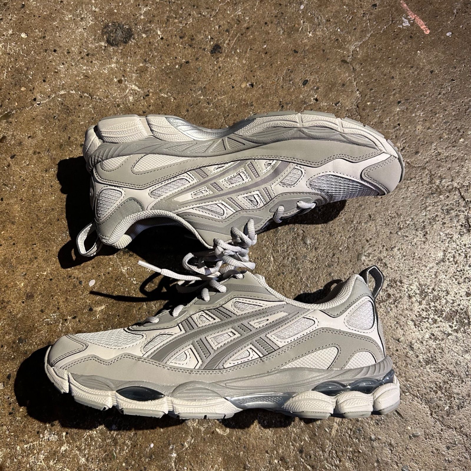 asics GEL-NYC RGD EMENT GREY/CLAY GREY 1203A735-020 アシックス 