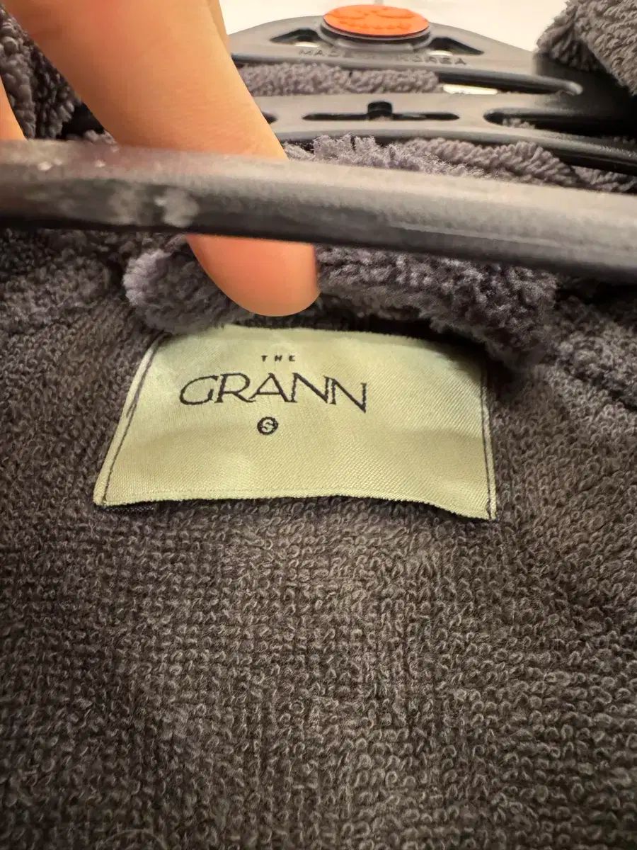 全品本物!100％品質保障！ THE GRANN ザ 그란 グレー 白 首