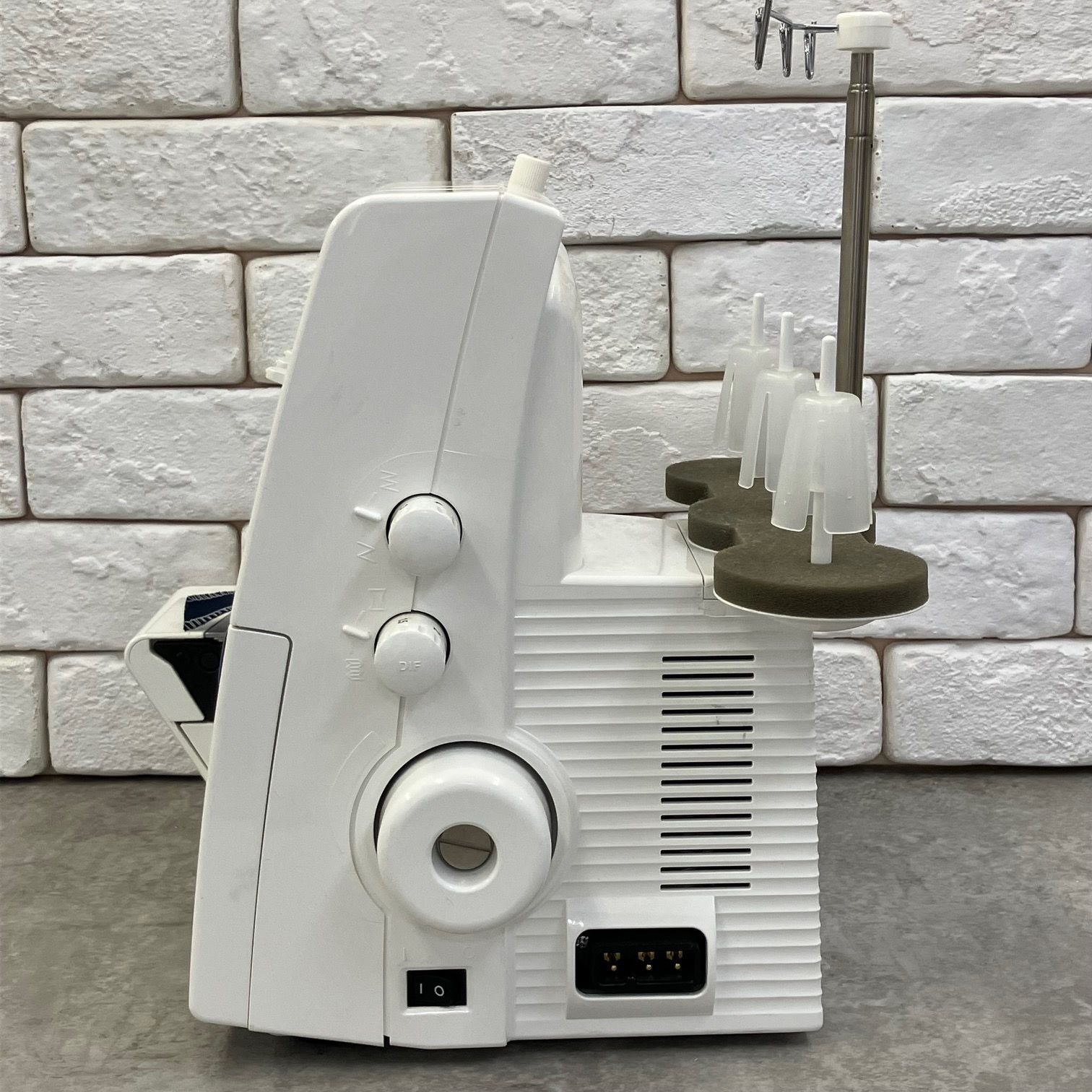 【O】JUKIロックミシ1本針3本糸MO-113DN 1本針3本糸差動送り付き オーバーロックミシン MO-113DN [ロックミシン