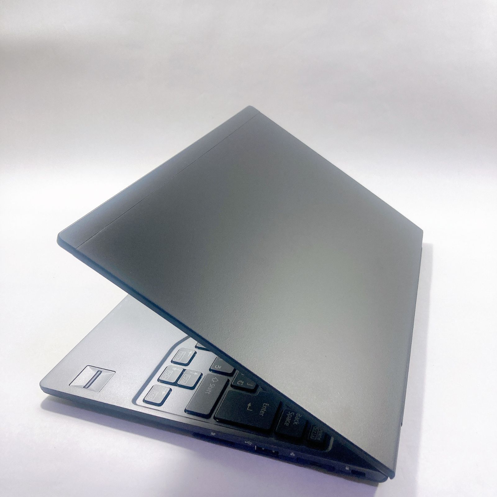 531✨超軽量 / Office付き/8GB /爆速SSD✨すぐ使えるノートパソコン