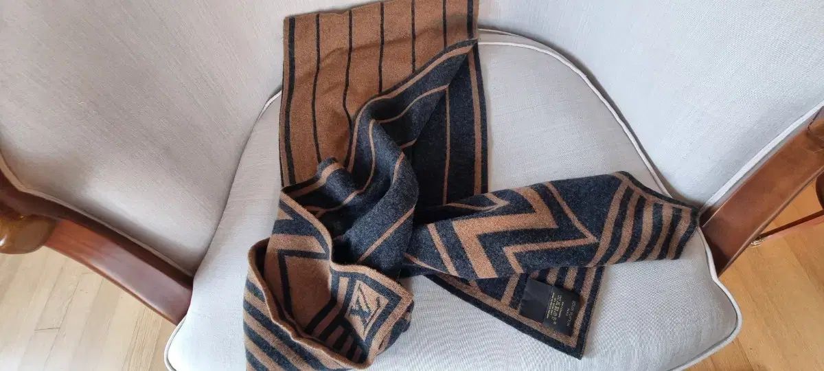 ルイヴィトン ロゴ カシミア マフラー