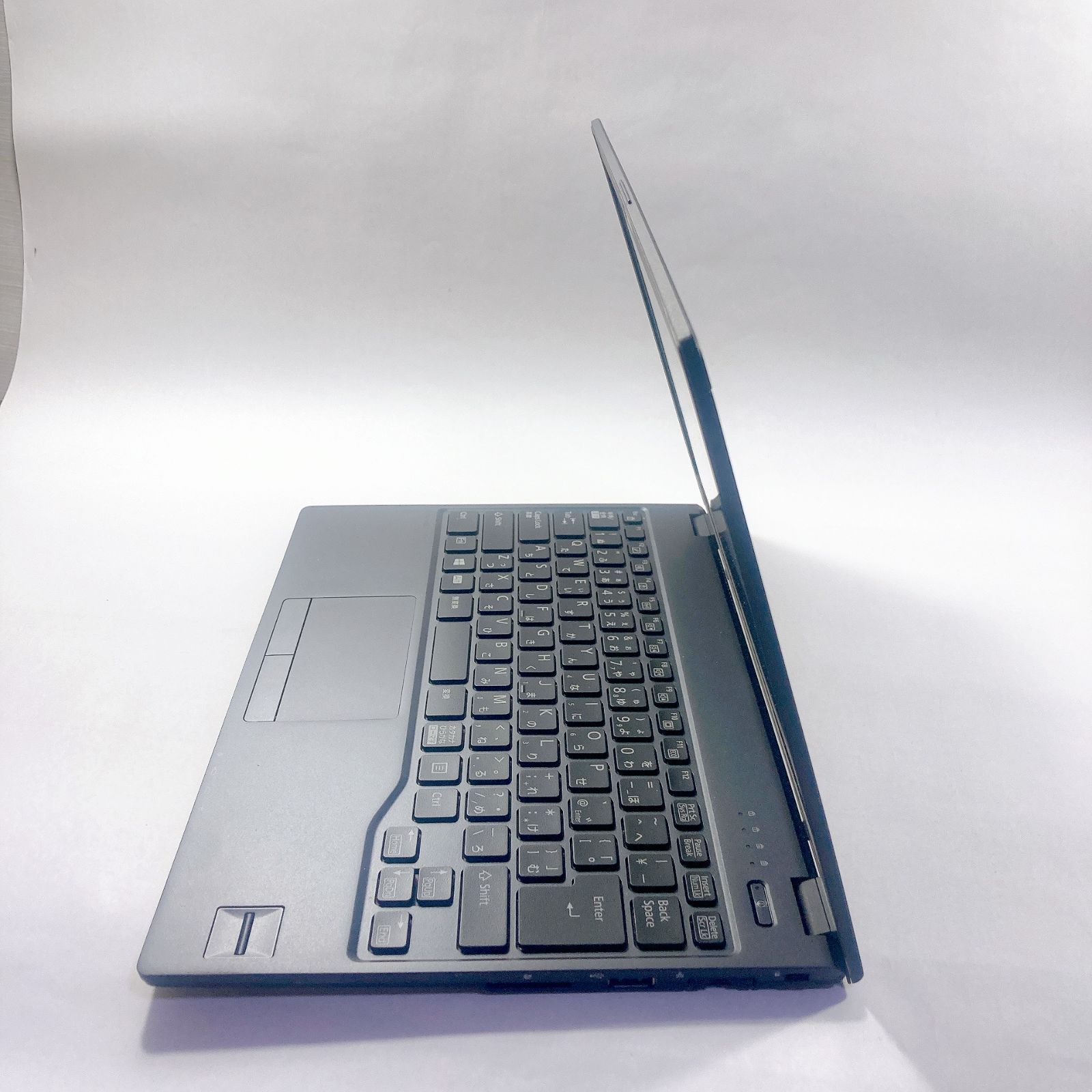 532✨超軽量 /美品 /Office付き/8GB /爆速SSD✨すぐ使えるノート