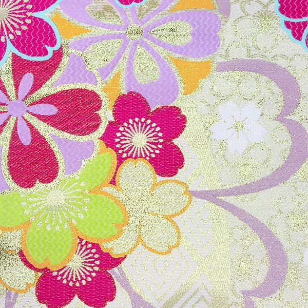 クリーム色 生成り色