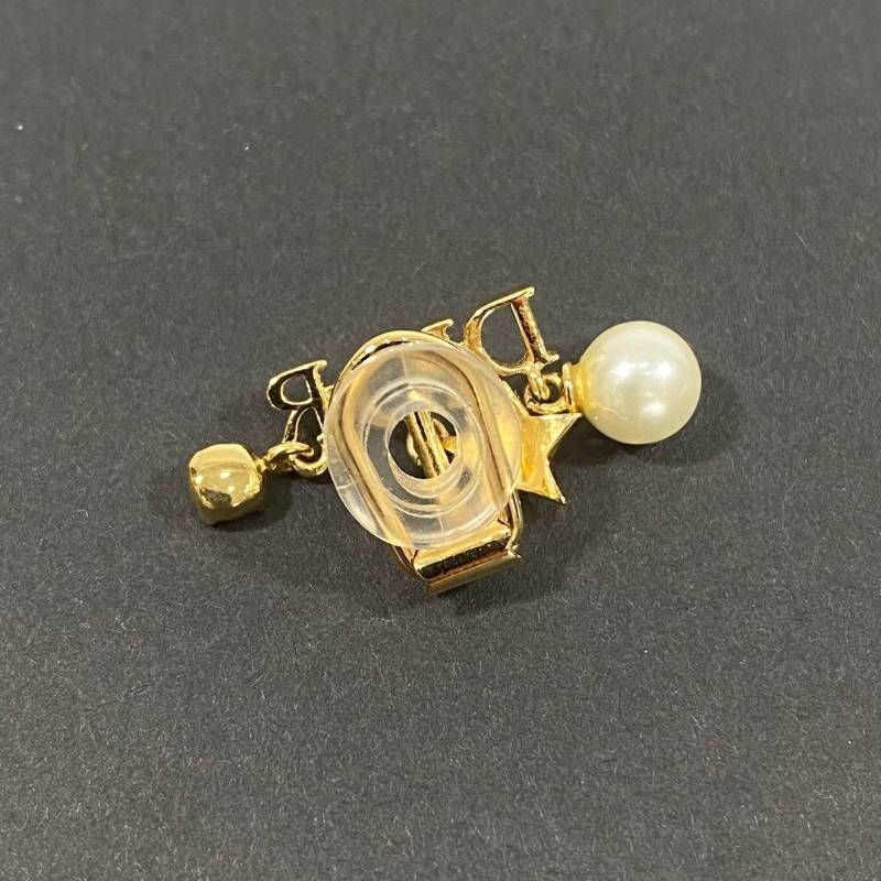 Christian Dior ダブルDロゴ ピアス(片耳用) 正規品 片耳✨美品 Christian Dior ダブルDロゴ ピアス(片耳用) 正規品 片耳✨美品