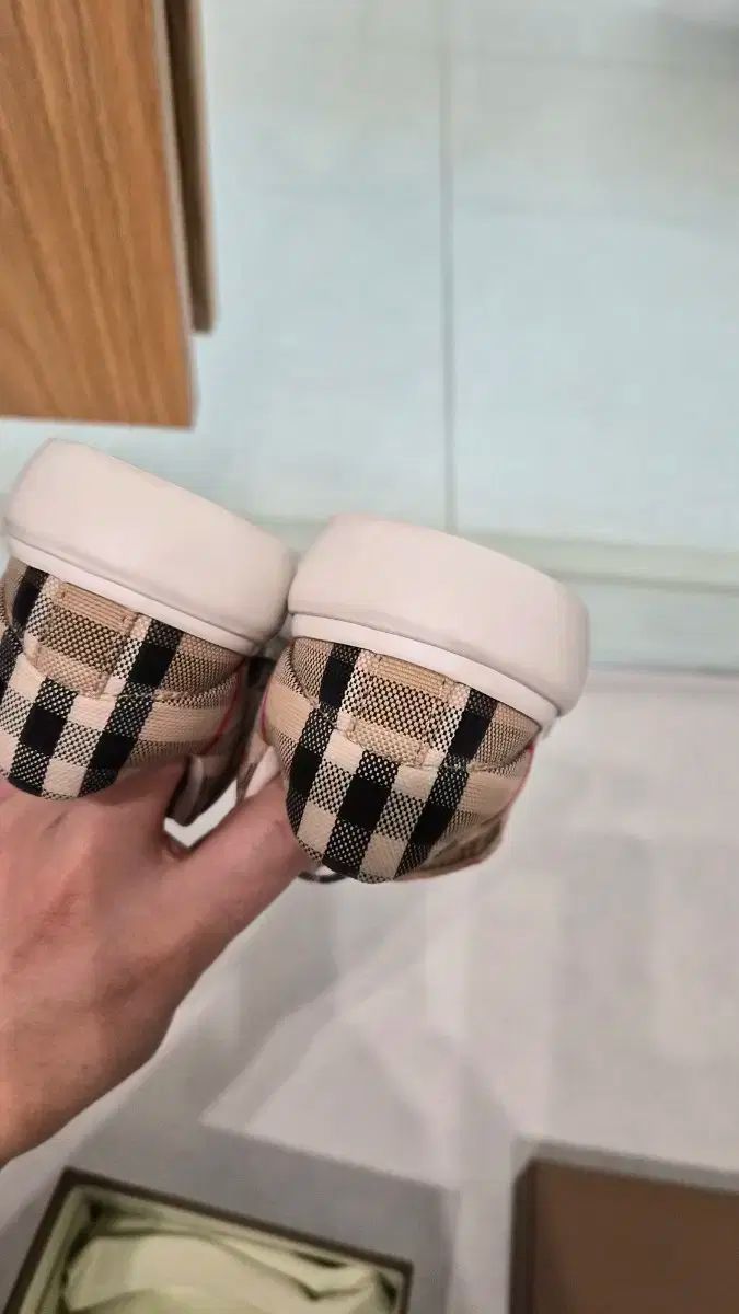 バーバリー 23 キッズ スニーカー のみ