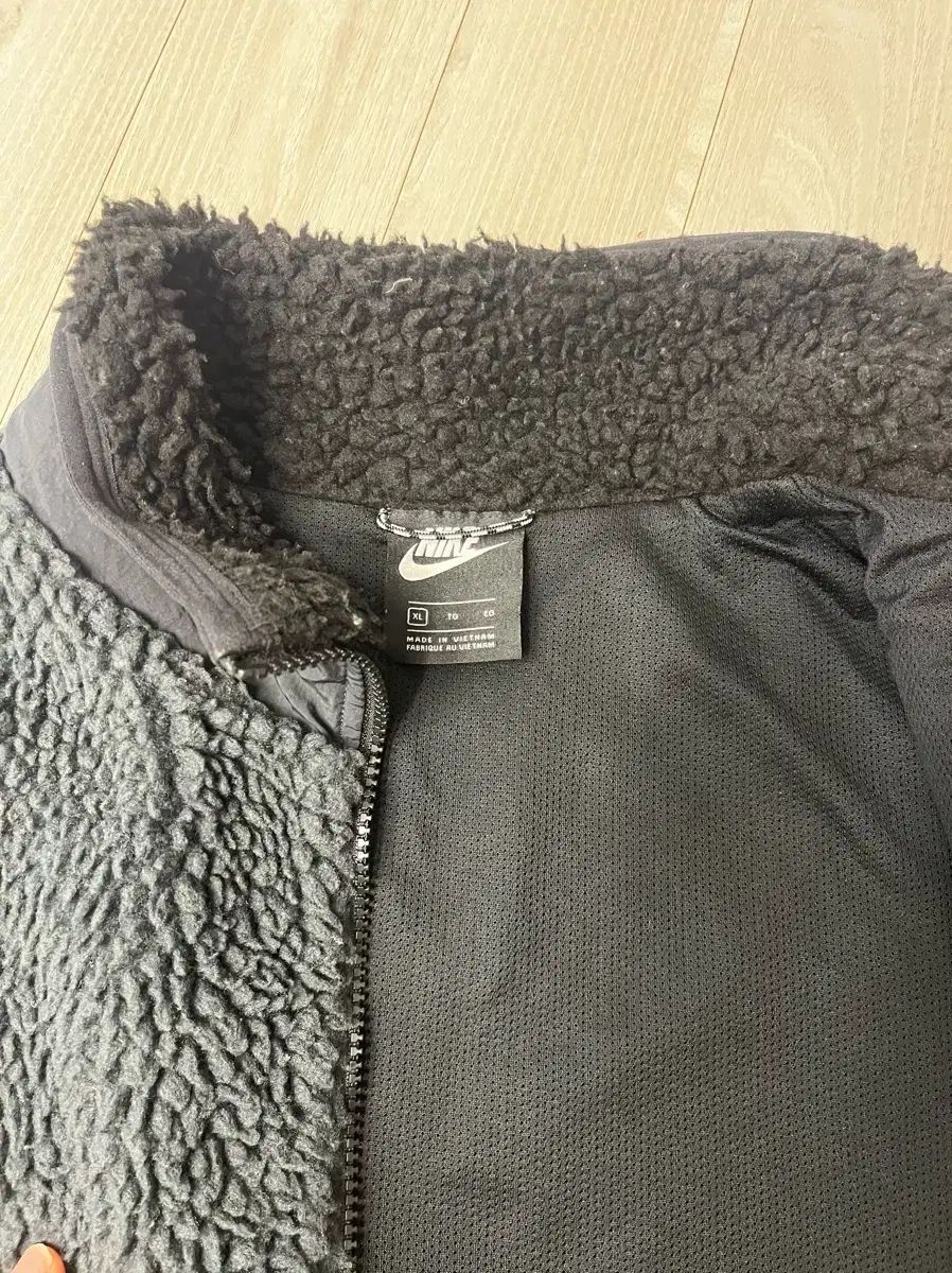 ナイキ シープスキン ベスト グレー ブラック