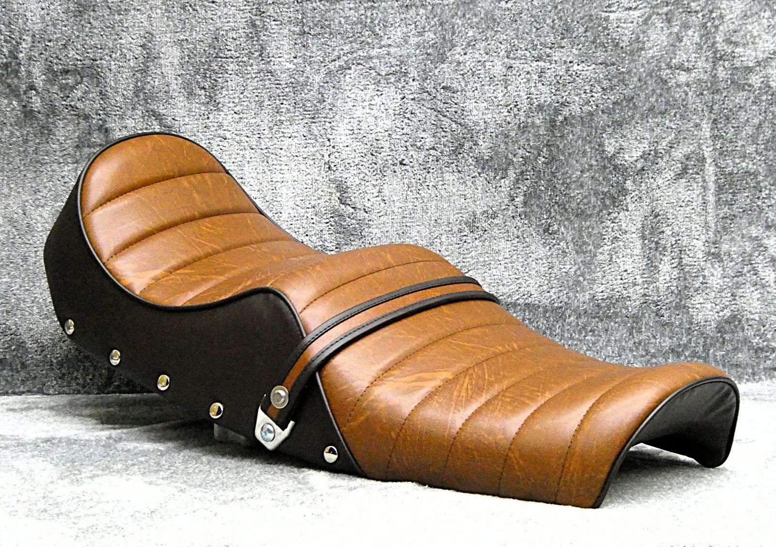 旧CB400F 新あんこ 鋲打ち 茶 タックロールシート/チョビ三CB400four