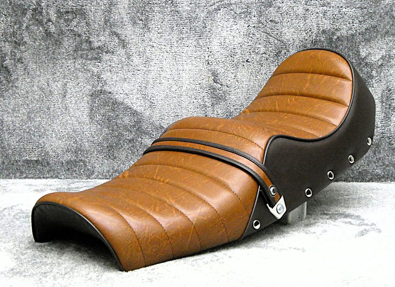 旧CB400F 新あんこ 鋲打ち 茶 タックロールシート/チョビ三CB400four