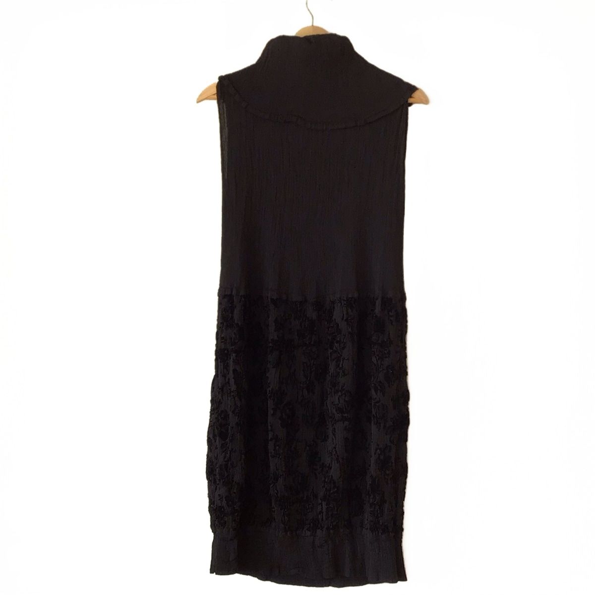 me ISSEY MIYAKE(ミー/イッセイミヤケ) ワンピース レディース - 黒