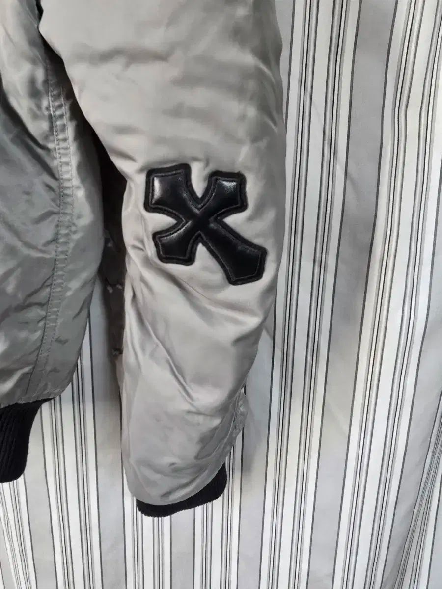 グレー ブルゾン