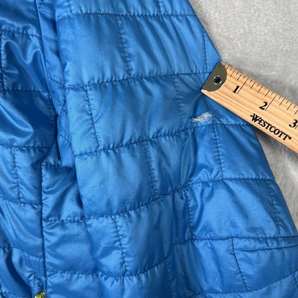 フーディー 軽量ダウン