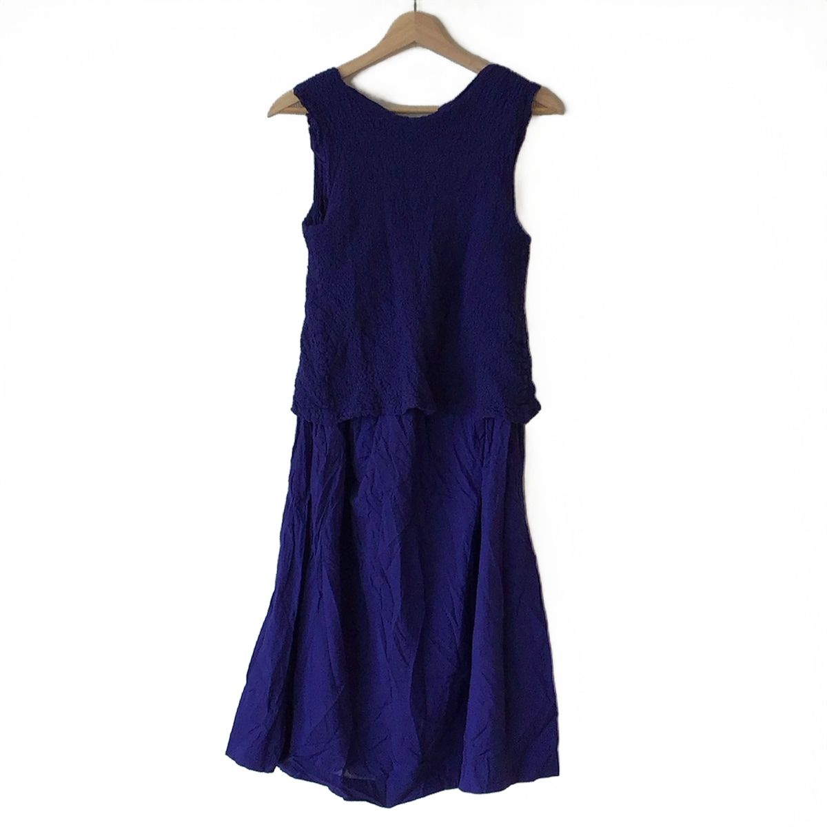 me ISSEY MIYAKE ミー イッセイミヤケ ワンピース レディース - ネイビー ノースリーブ ロング