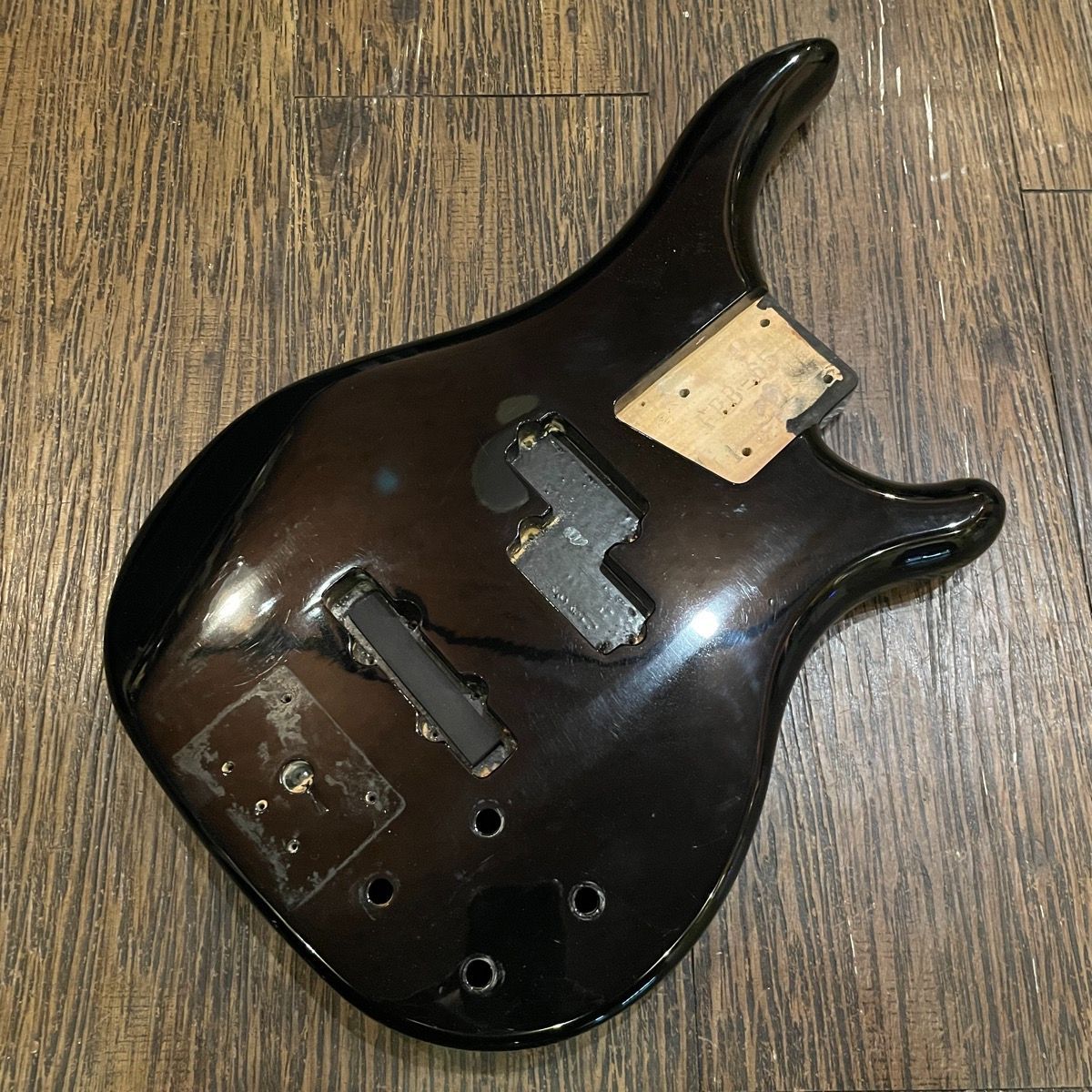 Fernandes FRB 65 Bass Guitar Body ベース ボディ