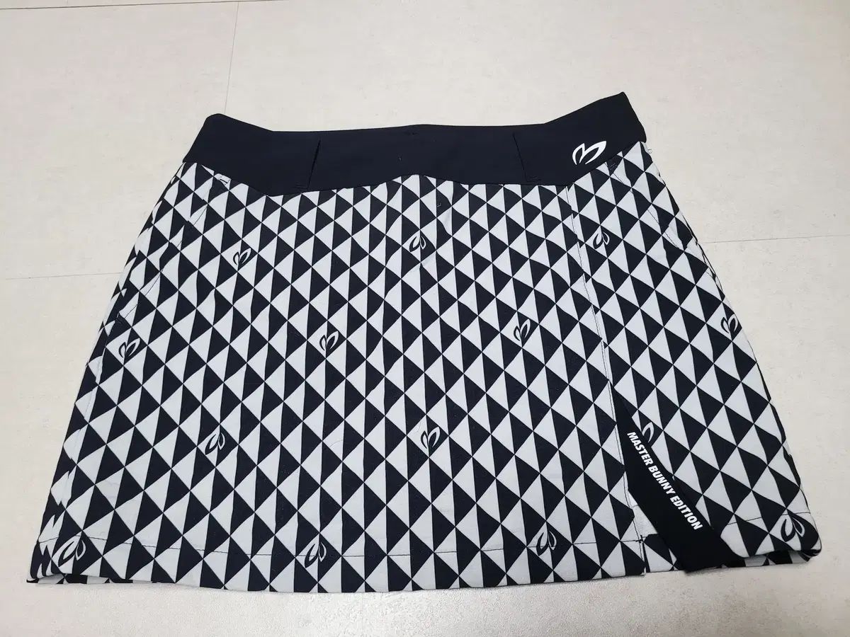 マスターバニー 秋冬用 ゴルフスカート 67 92 麻1208 d