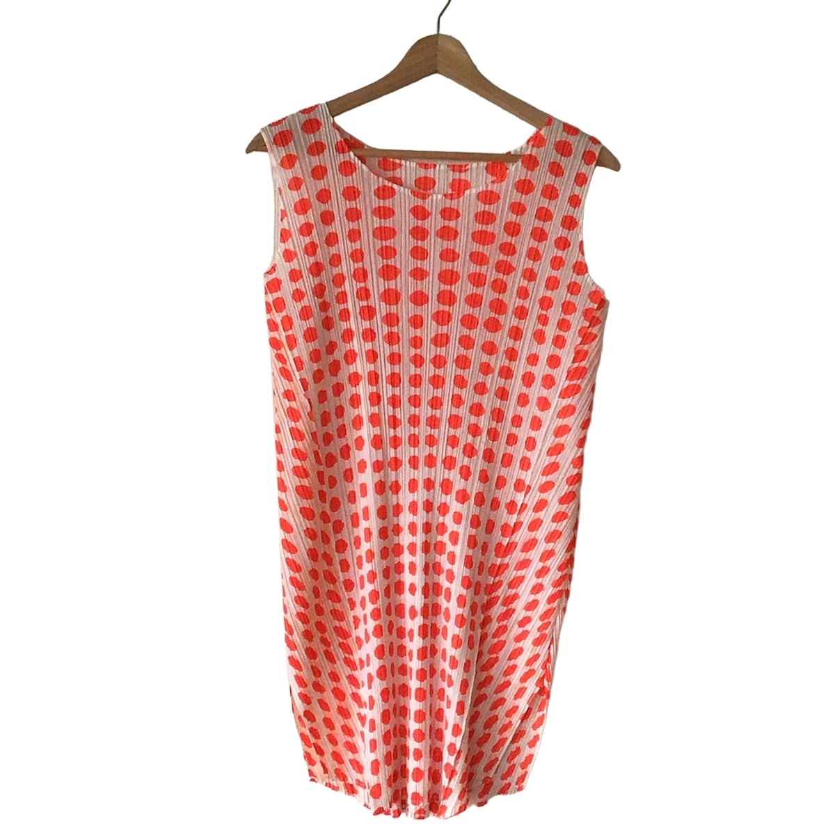 PLEATS PLEASE プリーツプリーズ ワンピース サイズ4 XL レディース - 白×ピンク ノースリーブ ひざ丈 ドット柄