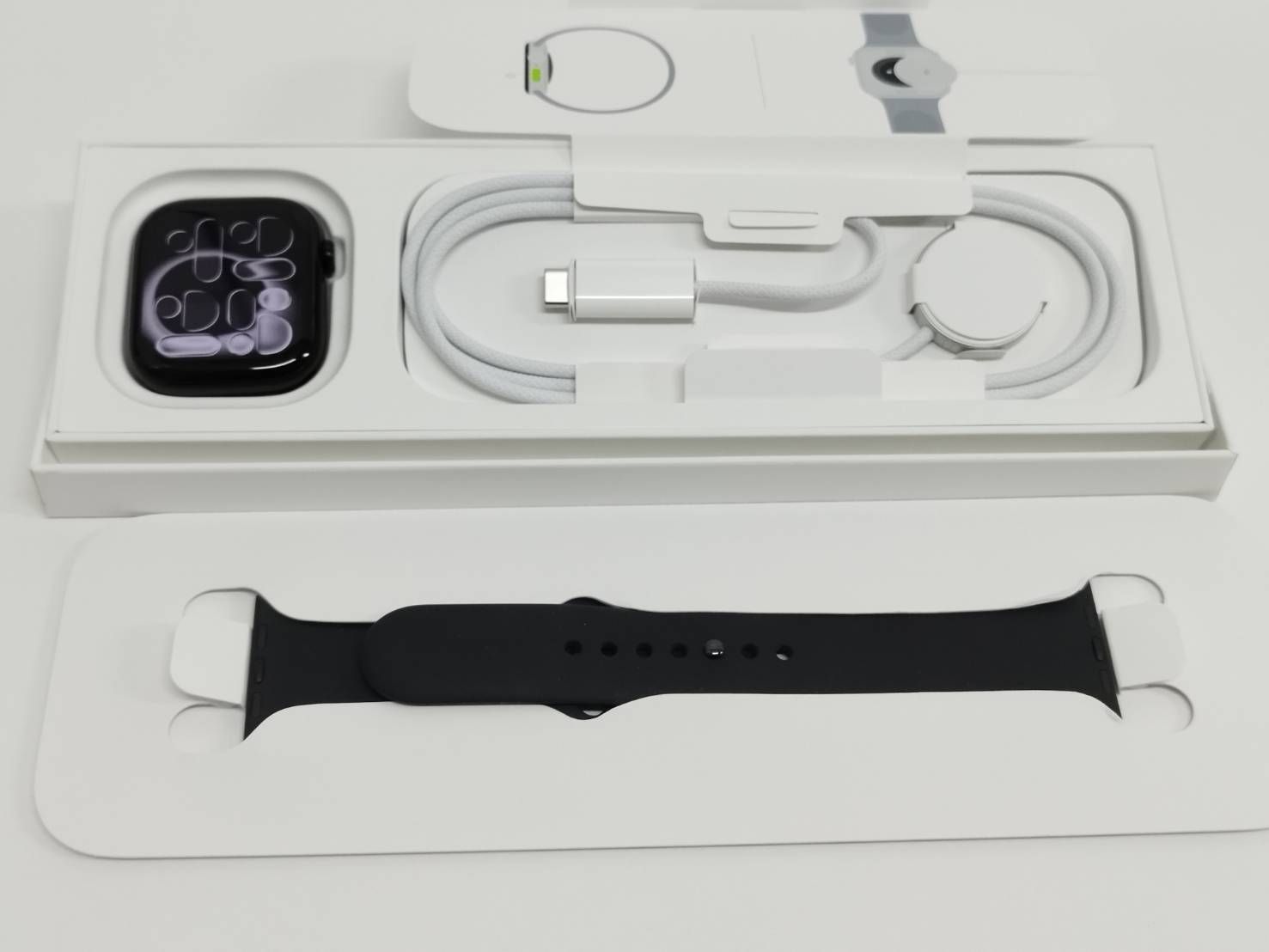 Apple Watch Series 10 GPS 46mm A2999 ジェットブラック MWWQ3J A