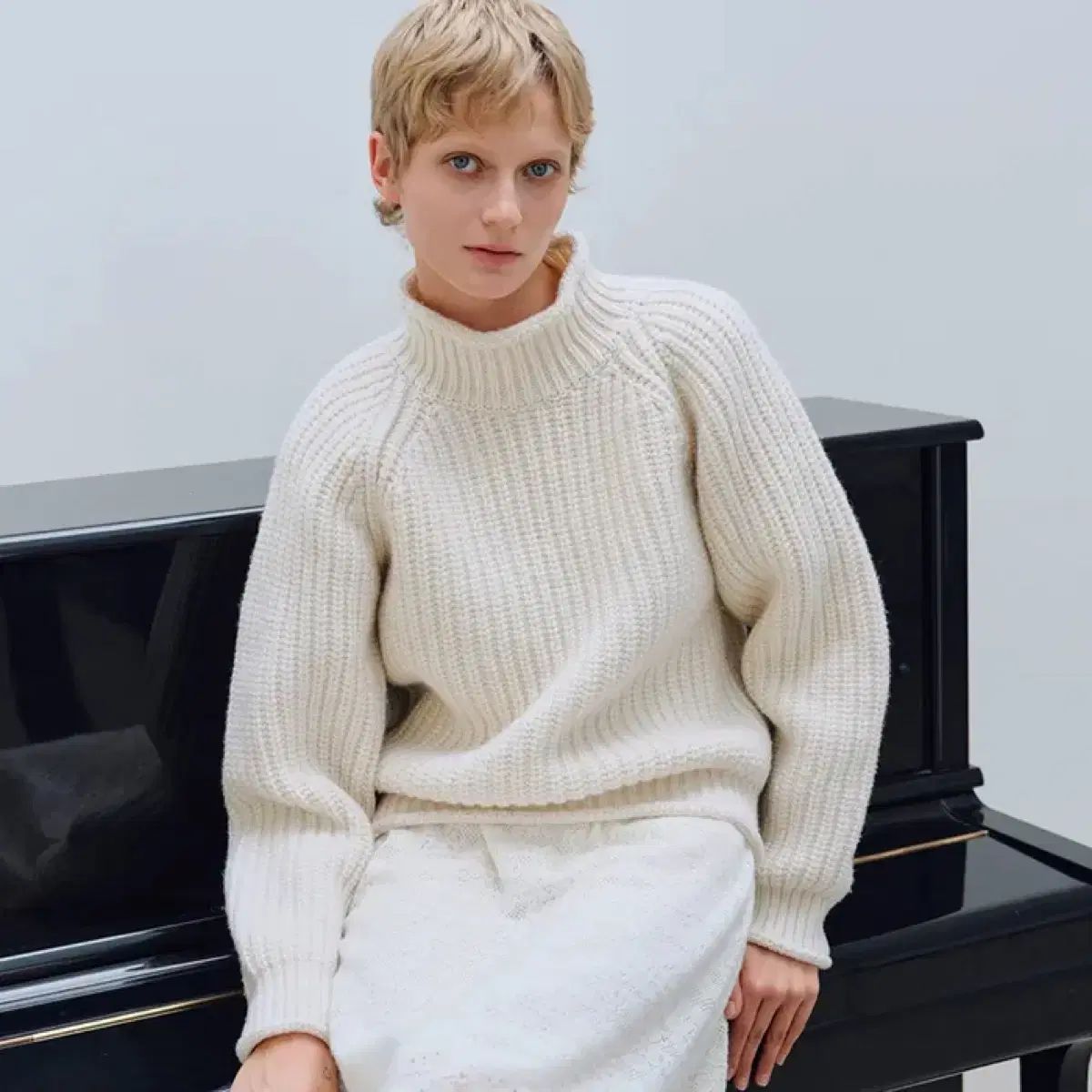 ル ぬい harper high-neck ribbed sweater