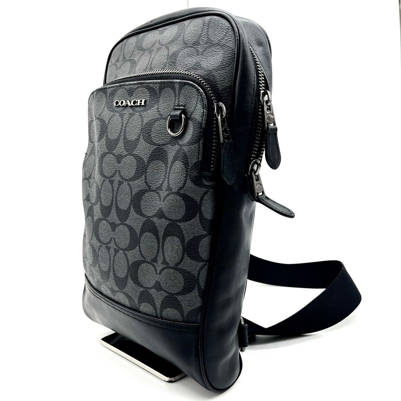 美品✨コーチ ボディバッグ ウエストポーチ シグネチャー PVC ブラック ✨良品✨ COACH コーチ ボディバッグ ウエストポーチ ショルダーバッグ