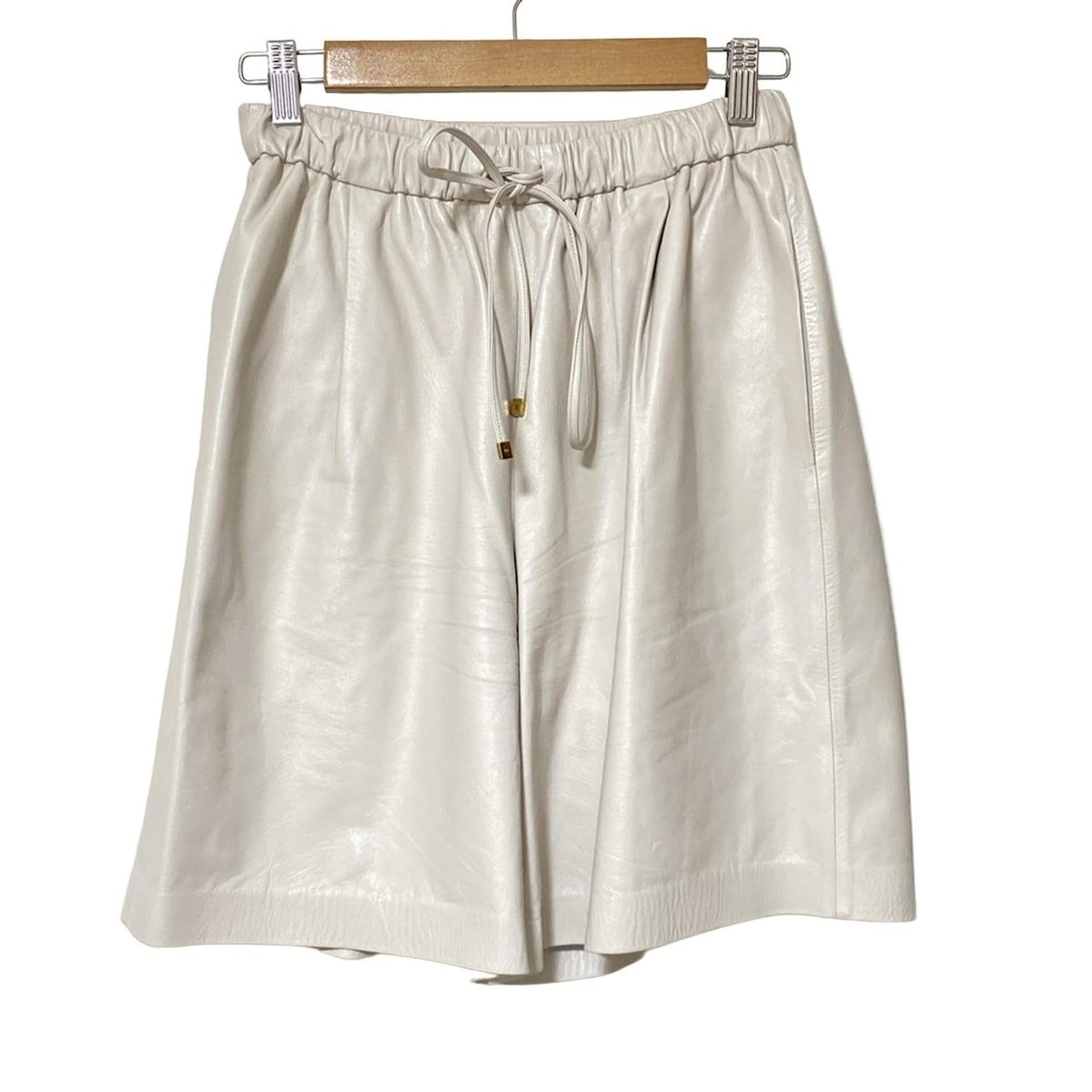 ebure エブール ハーフパンツ サイズ36 S レディース - ベージュ レザー