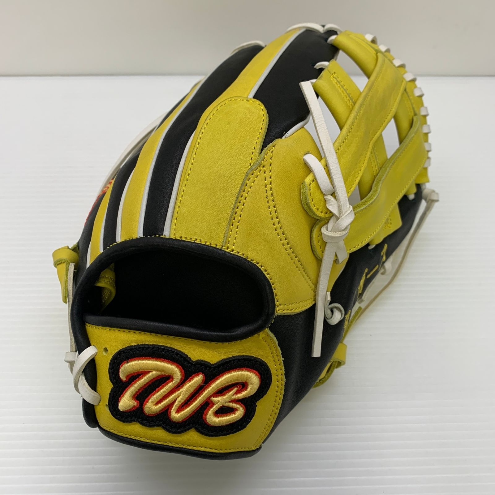 TWB 台湾 硬式 大人 一般 内野手用 グローブ グラブ 右投げ  中古品  野球 6823 TWB 台湾 硬式 大人 一般 内野手用 グローブ グラブ 右投げ 中古品