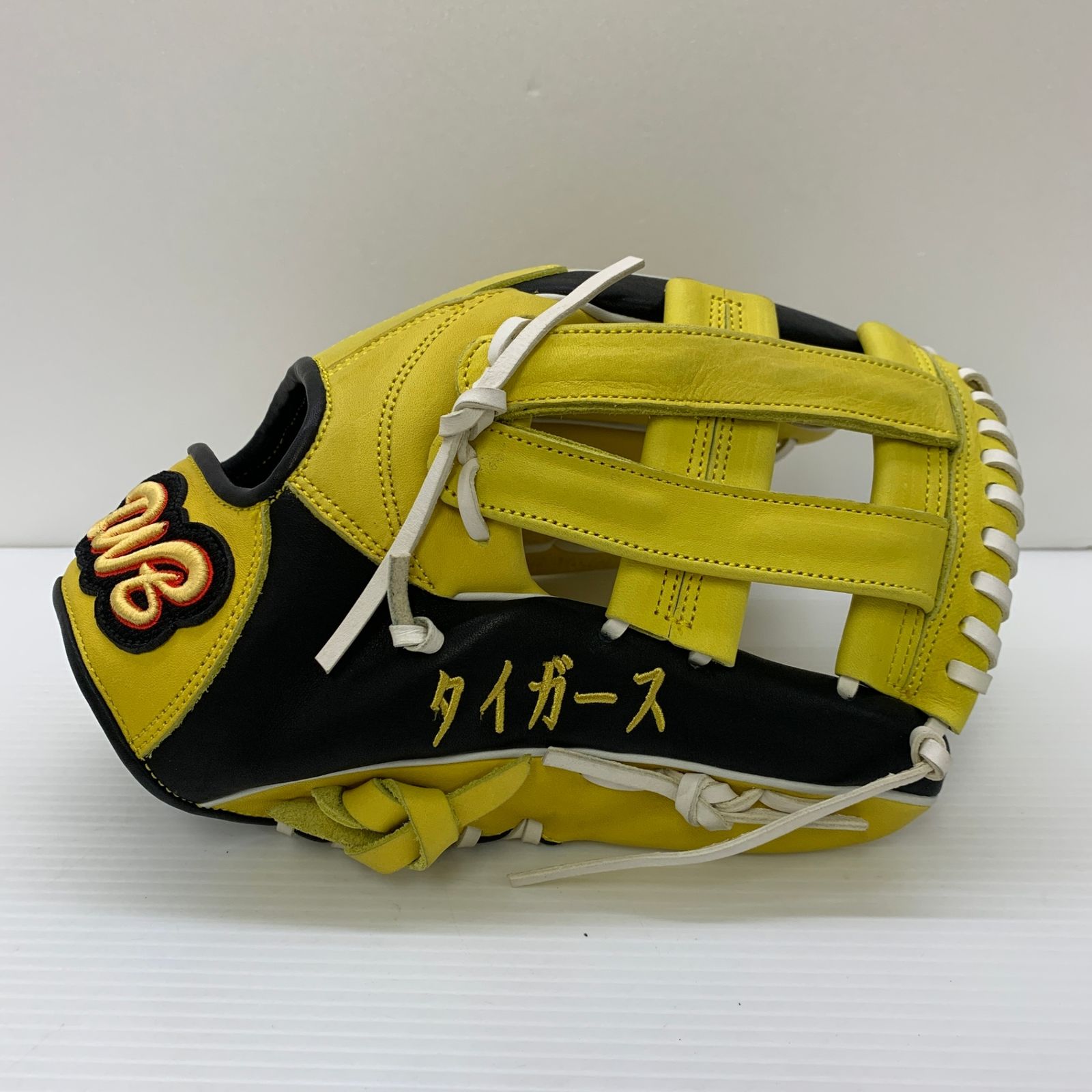 TWB 台湾 硬式 大人 一般 内野手用 グローブ グラブ 右投げ  中古品  野球 6823 TWB 台湾 硬式 大人 一般 内野手用 グローブ グラブ 右投げ 中古品