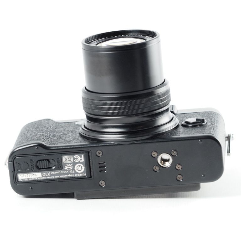 コンパクトデジタルカメラ X10