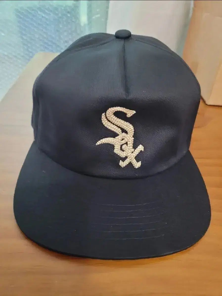 マンデイー スナップバック ソックス ブラック