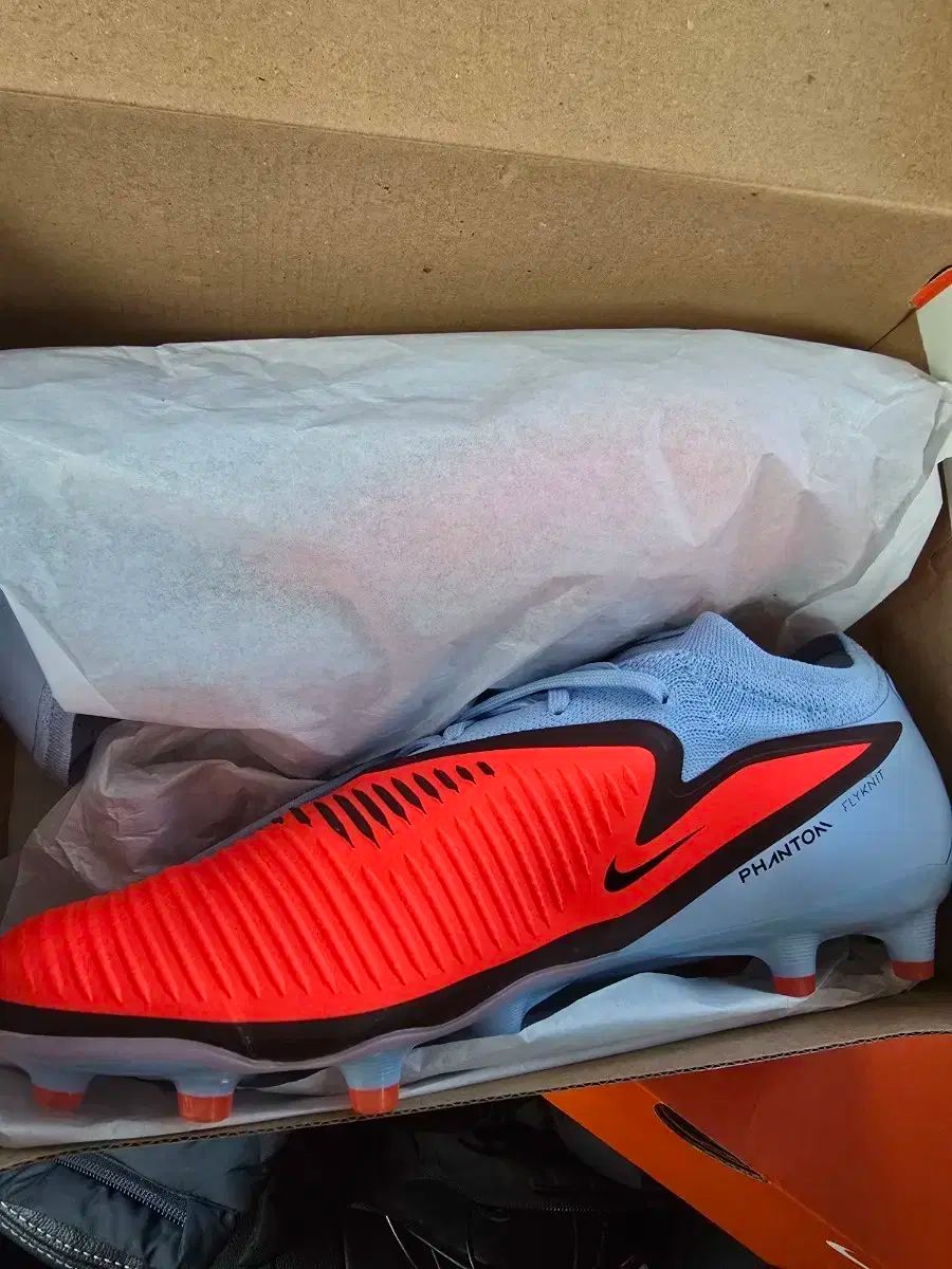 ナイキ FANTOM 6 AG プロ 260