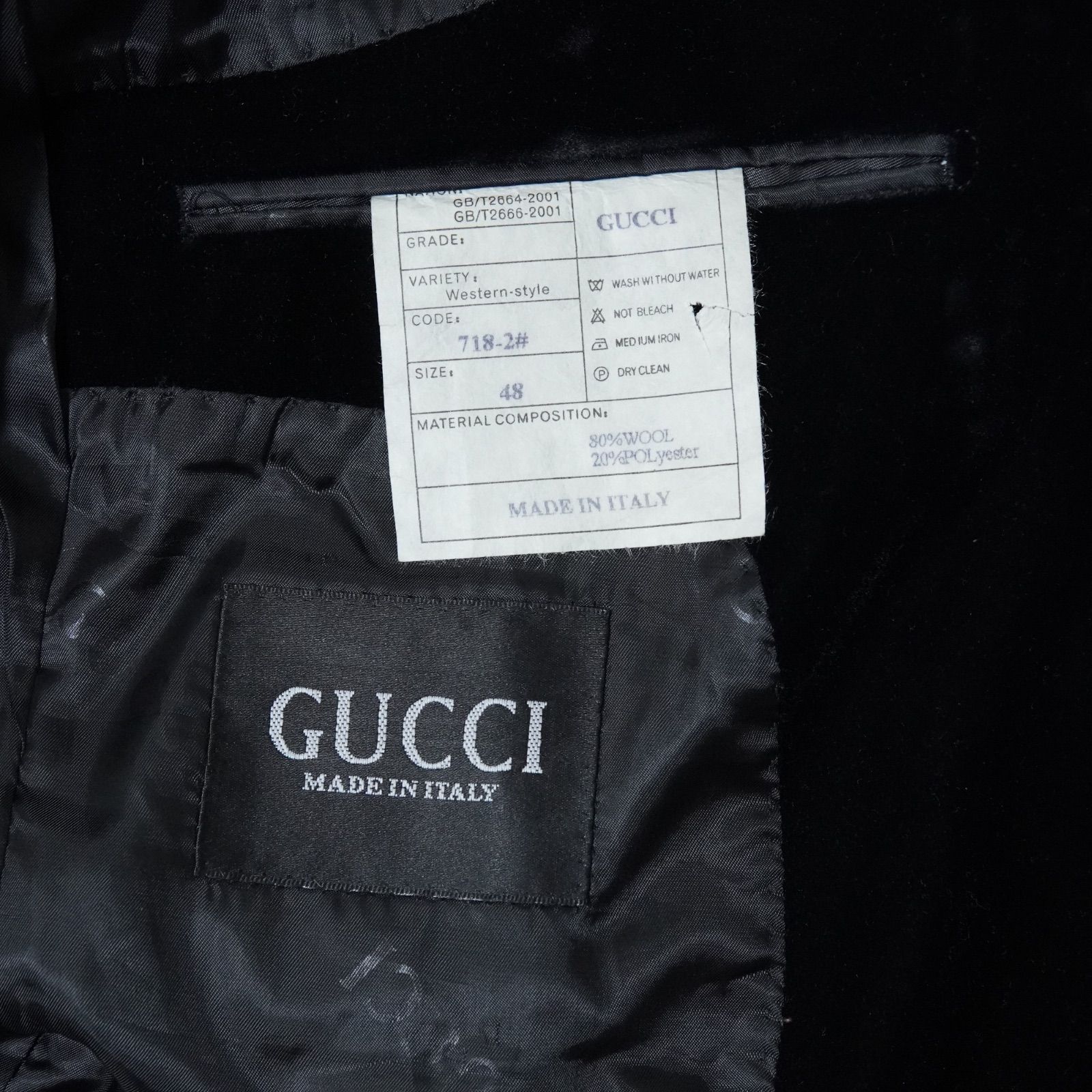 GUCCI ブラック ベルベット テーラードジャケット　サイズ48 GUCCI ブラック ベルベット テーラードジャケット サイズ48 GG velvet