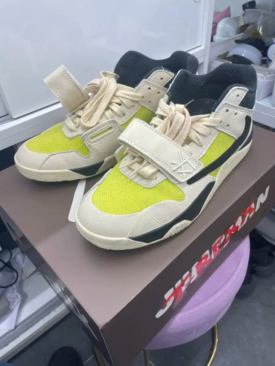 ジョーダン ジャンプマン スコット 275