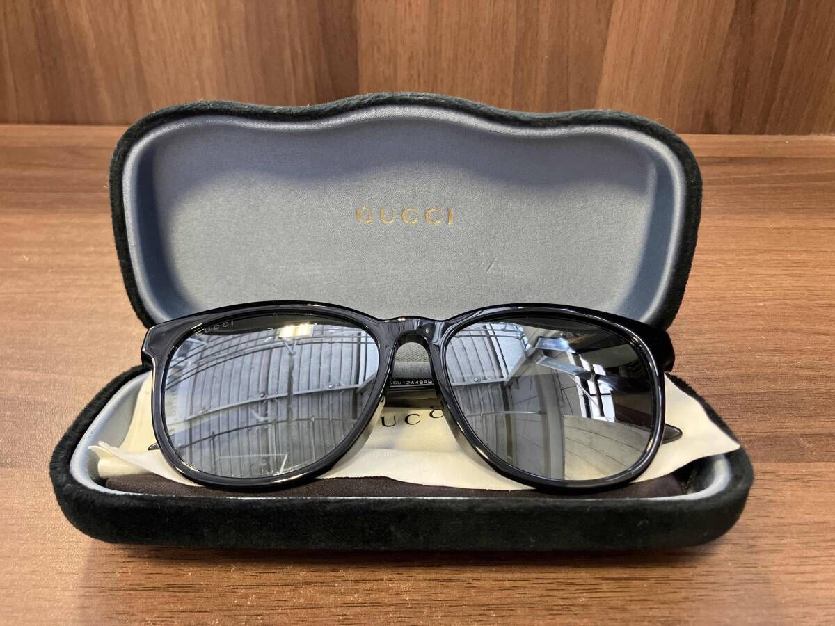 GUCCI グッチ サングラス GG0232SK 002 小物 右目レンズ傷有り 袋 レンズ拭き汚れ ケース汚れ イタリア製 UGU12A4BRM スクエア型