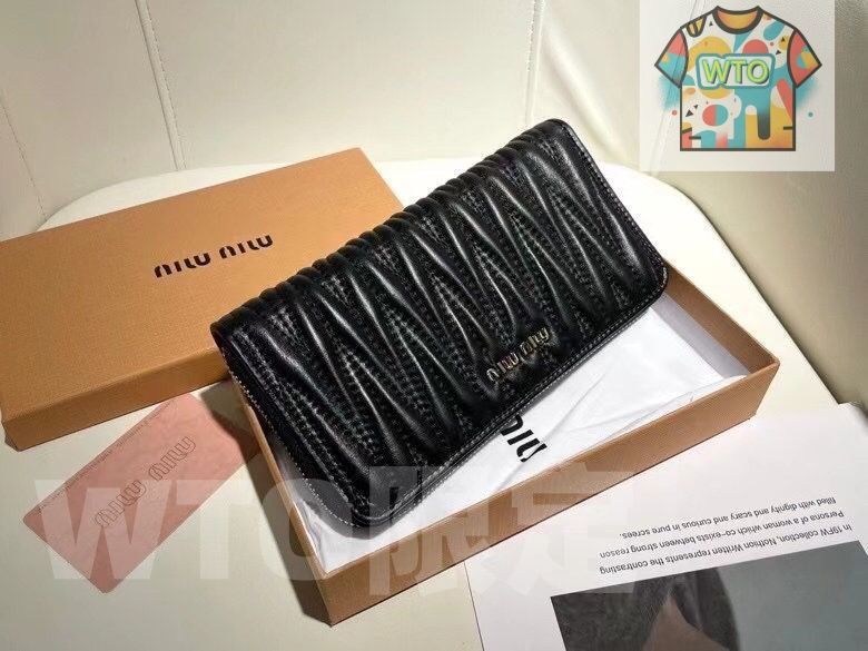 miumiuウォレット 財布 両用パスケース カード キーケース
