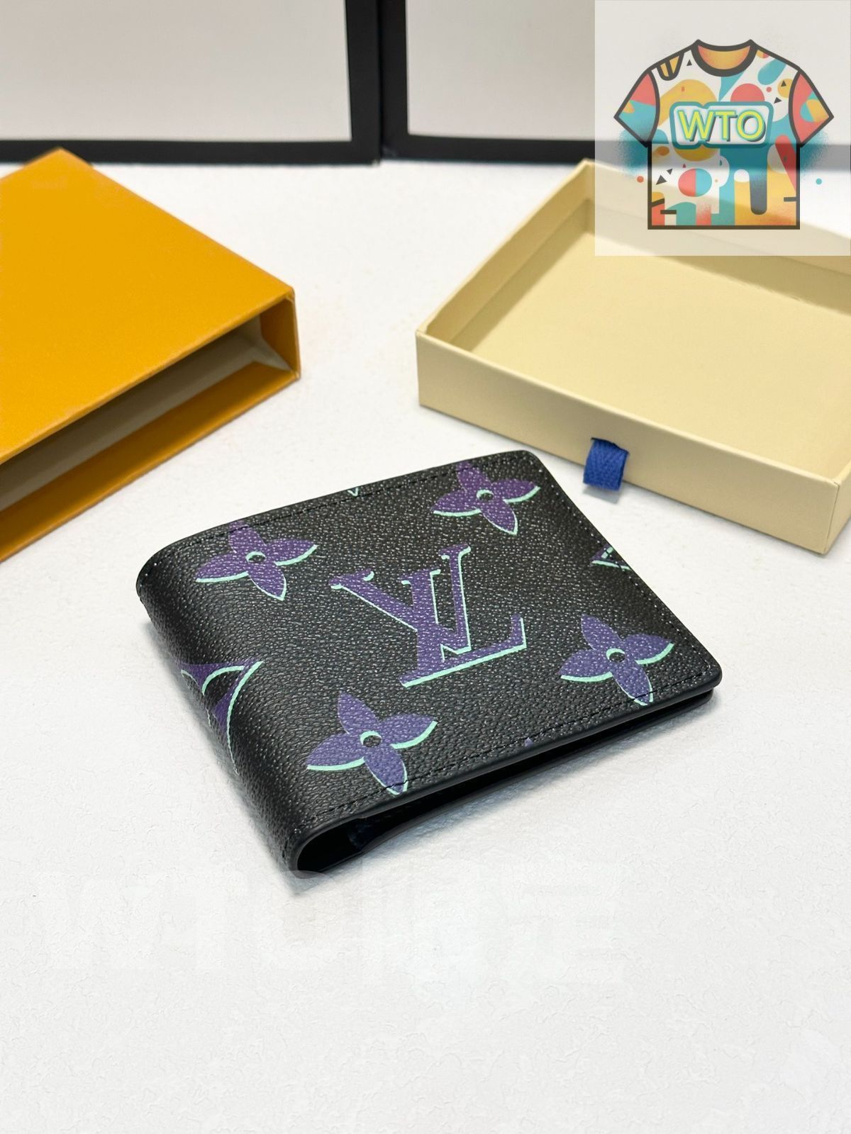 Louis Vuittonルイヴィトン 財布 超マルチカートリッジ ショート丈 二つ折り プリント -WT0輸入