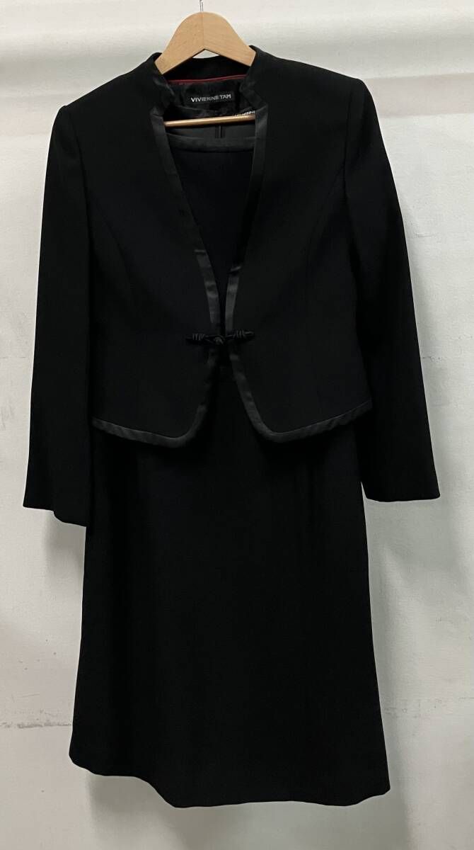 VIVIENNE TAM ヴィヴィアン タム 016-270712 チャイナ風 セット ジャケット ワンピース その他アウター サイズ1 ブラック 中国製