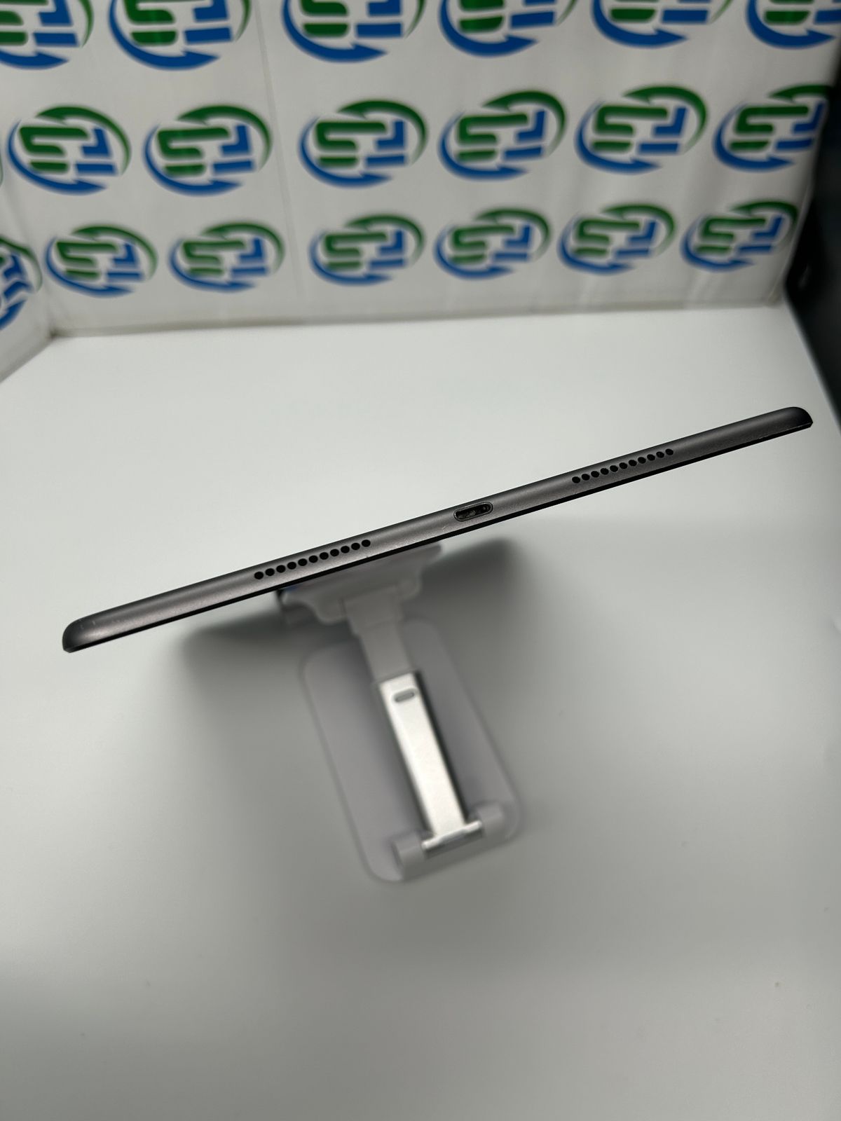 限定アイテム入荷。 iPad Air第3世代 256GB MV0N2J A Cellularモデル スペースグレイ アイパッド アップル タブレット 本体 訳アリ