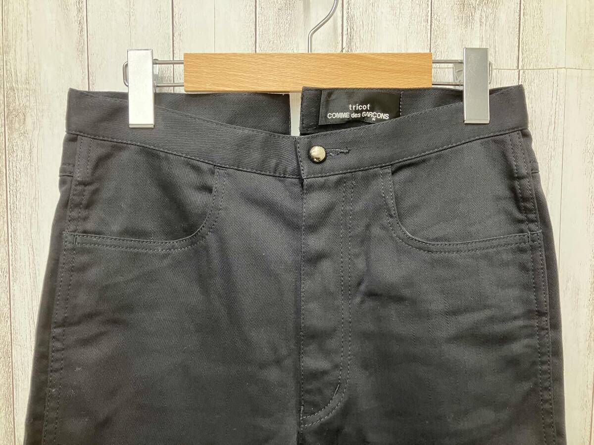 ブラック パンツ