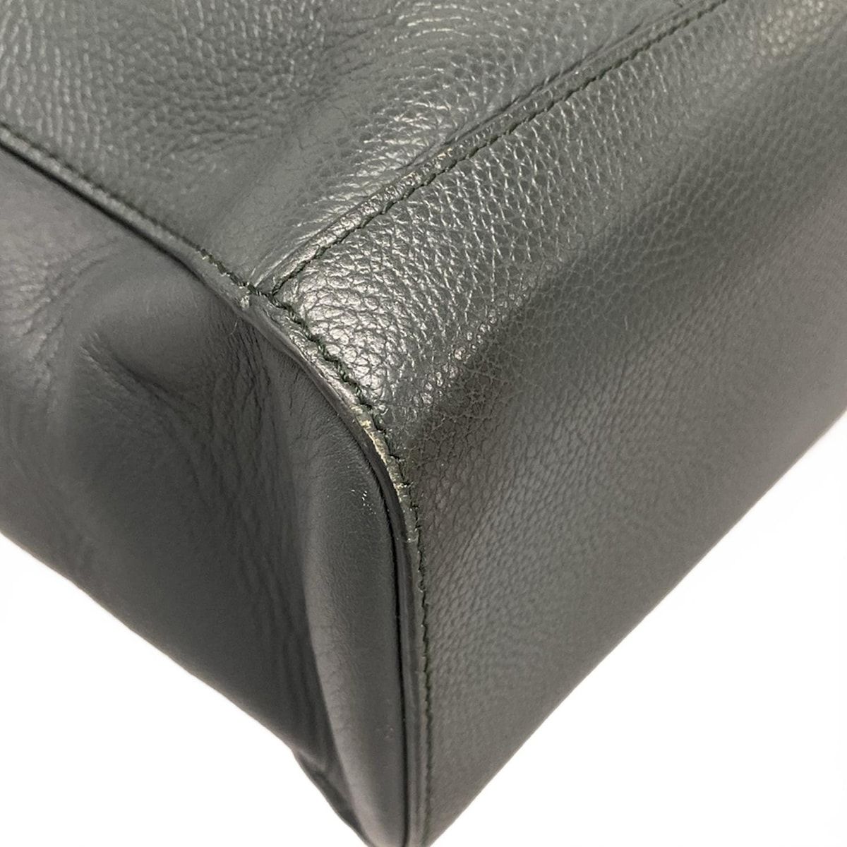 ダークグリーン