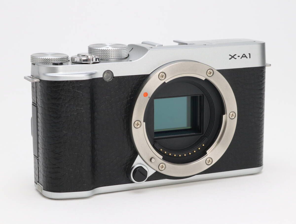 B- (並品) FUJIFILM 富士フイルム X-A1 シルバー XC 16-50mm F3.5-5.6