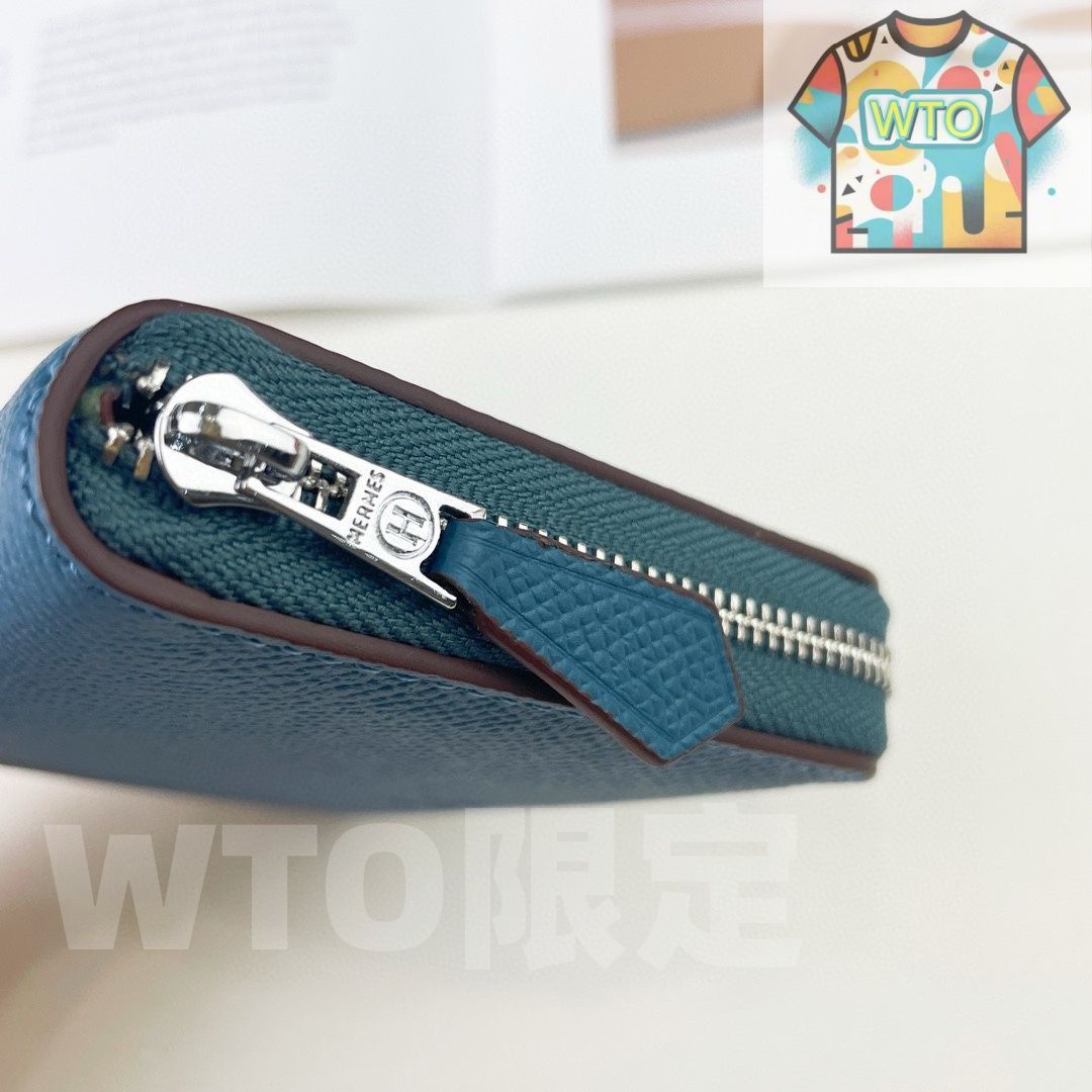 バレニアレザー シンプルで