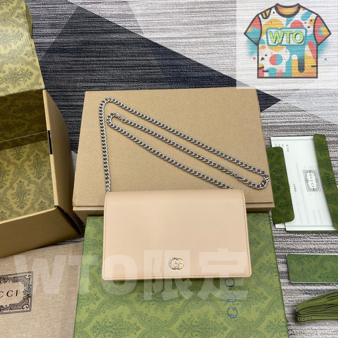 GGマーモント チェーンウォレット ライトベージュレザー ボックス付き