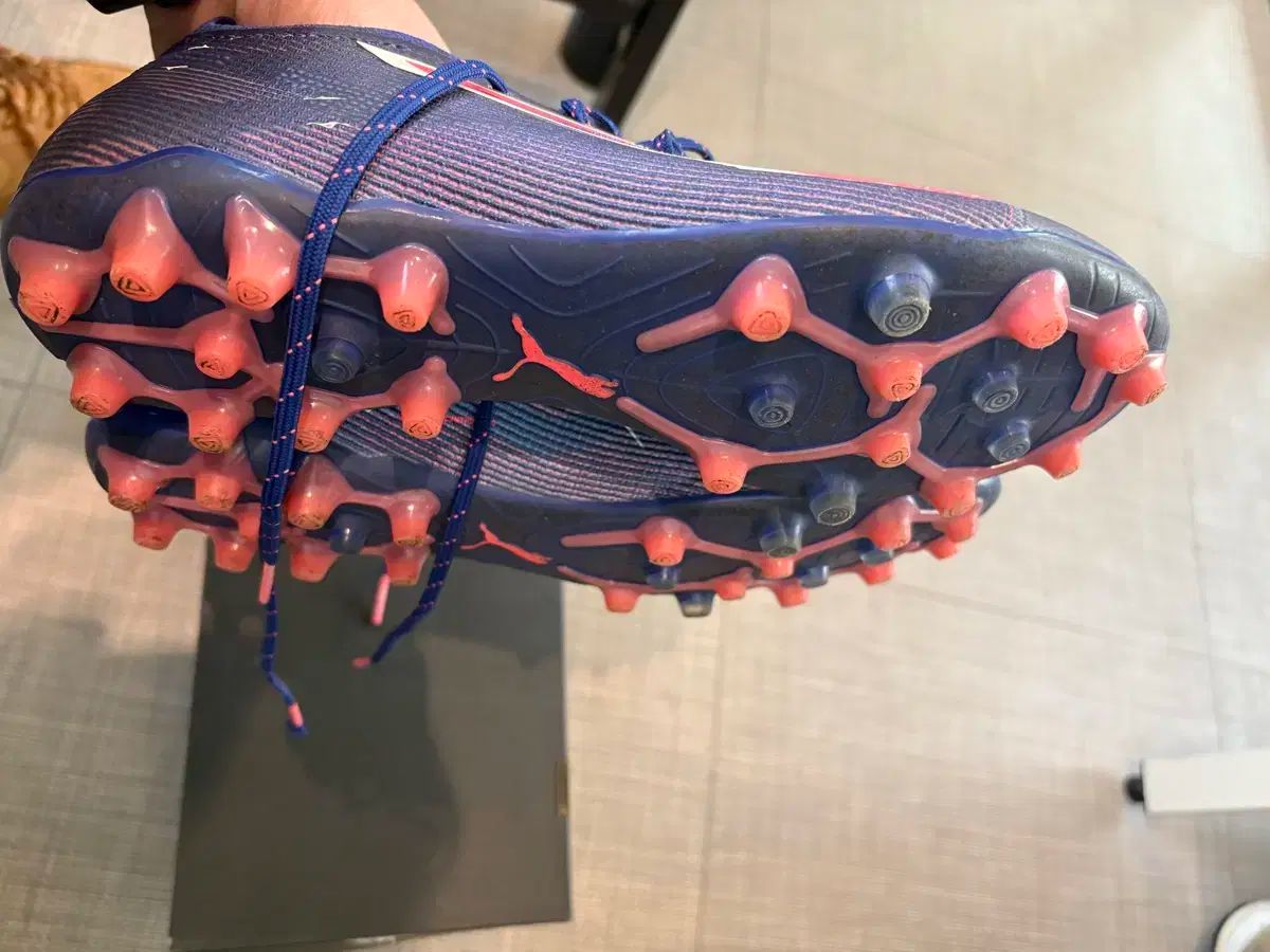 プーマ ウルトラ5 MG 260 サイズ