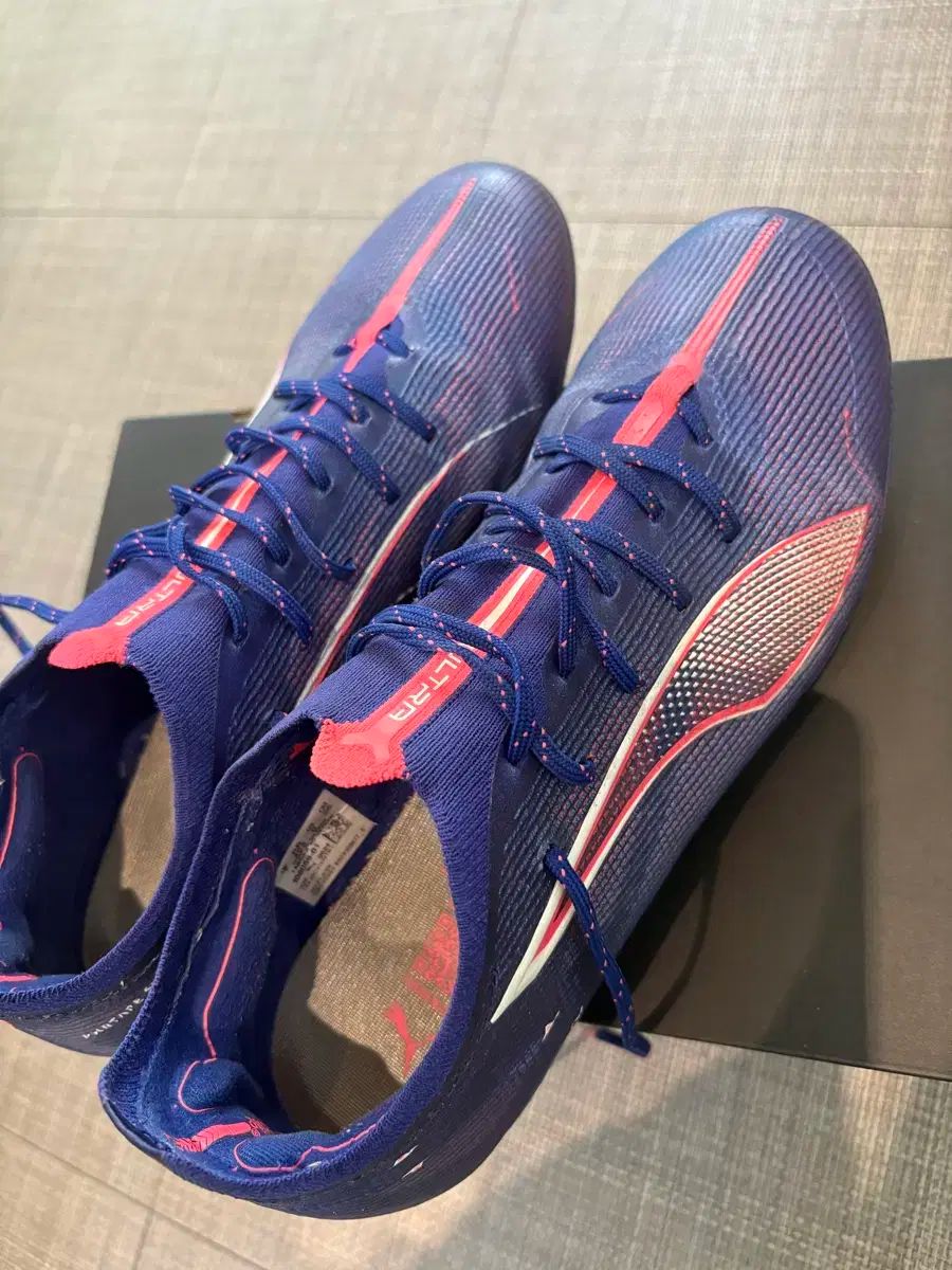 プーマ ウルトラ5 MG 260 サイズ