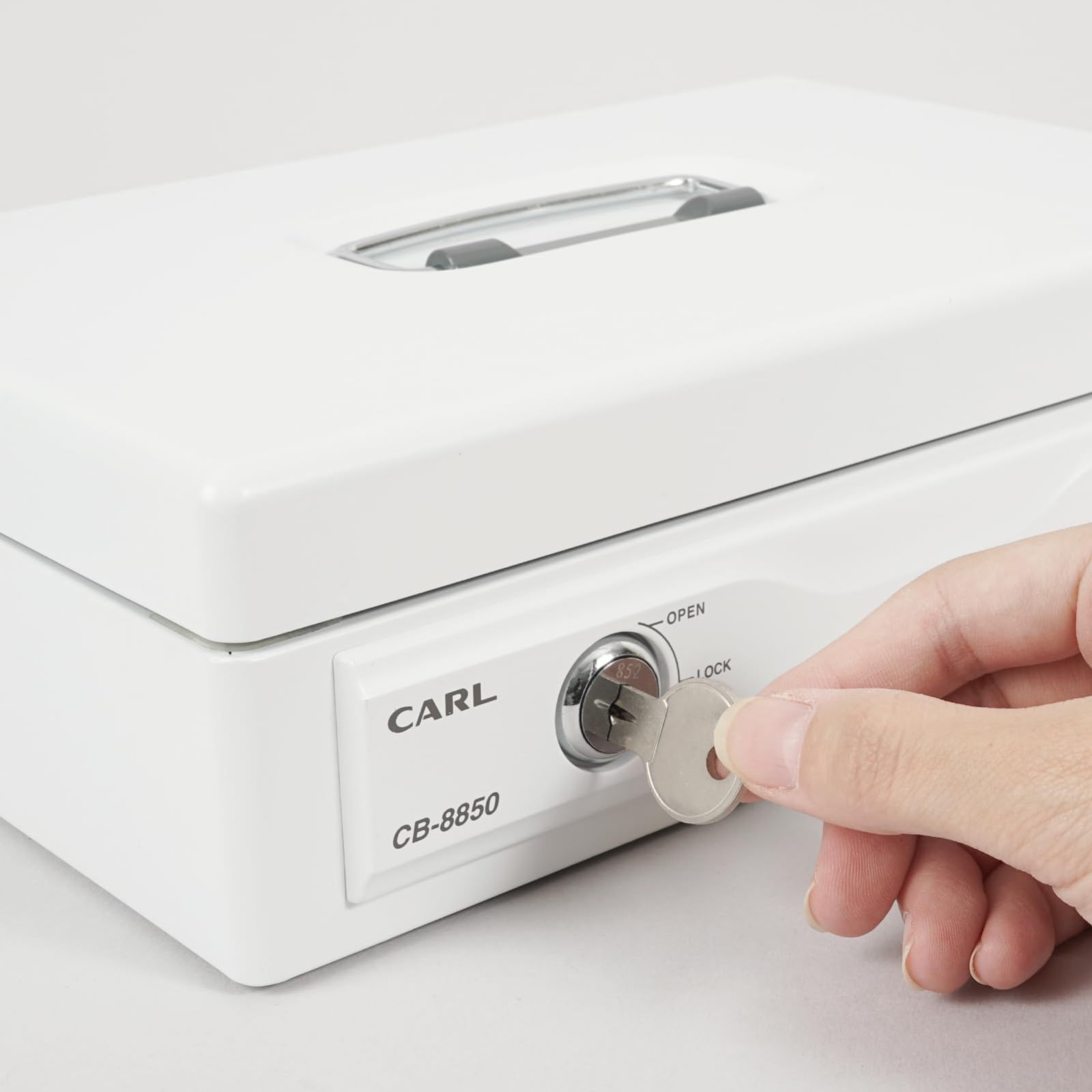 商品 カール事務器