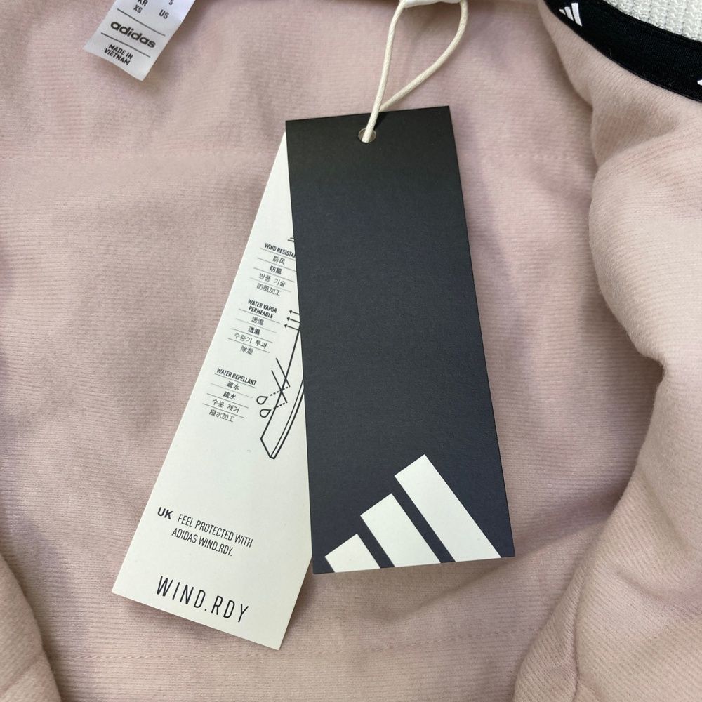 ピンク系 ゴルフウェア