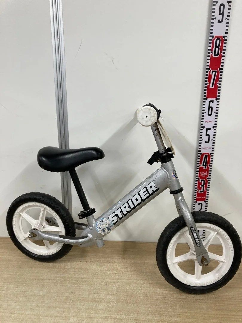 STRIDER PRO ストライダー プロ バランスバイク12インチ シルバー