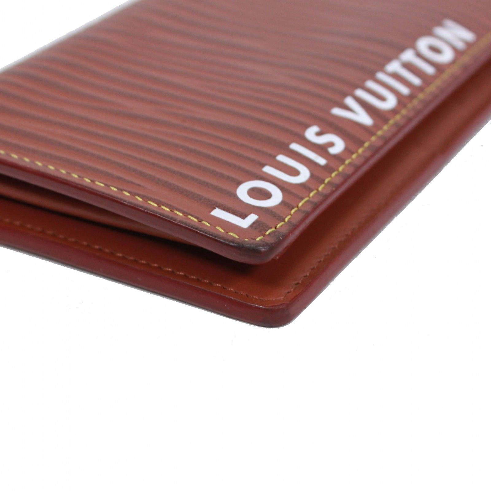 82631 二つ折り財布