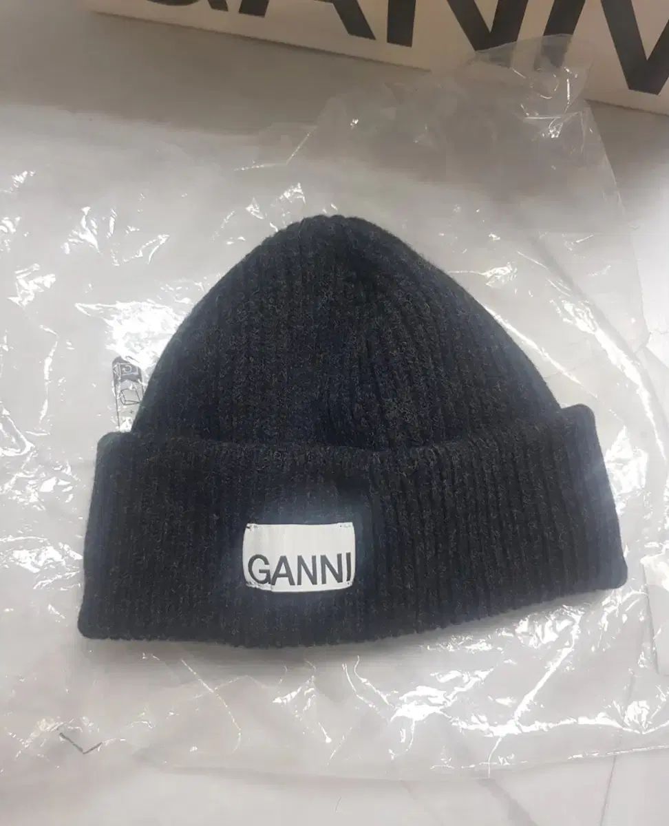 GANNI ブラック ウール ビーニー